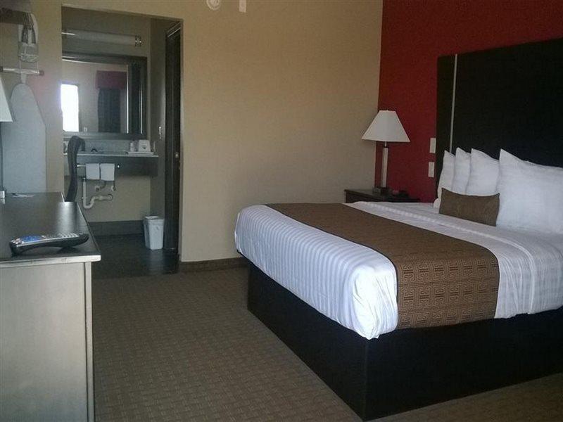 Rodeway Inn Dilley Экстерьер фото