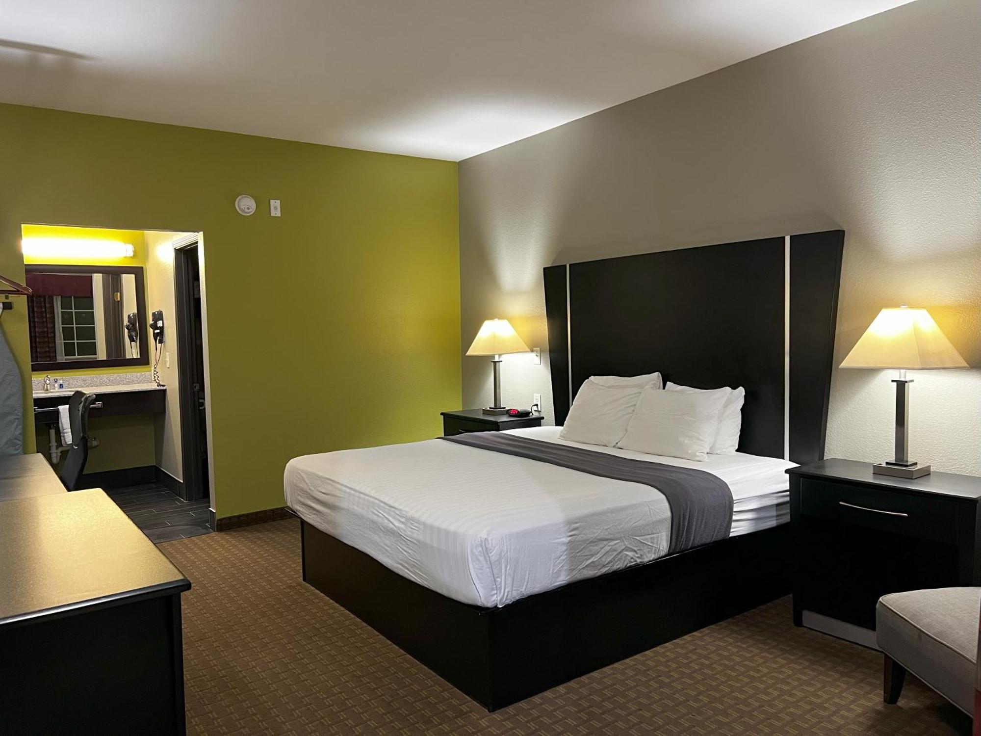 Rodeway Inn Dilley Экстерьер фото