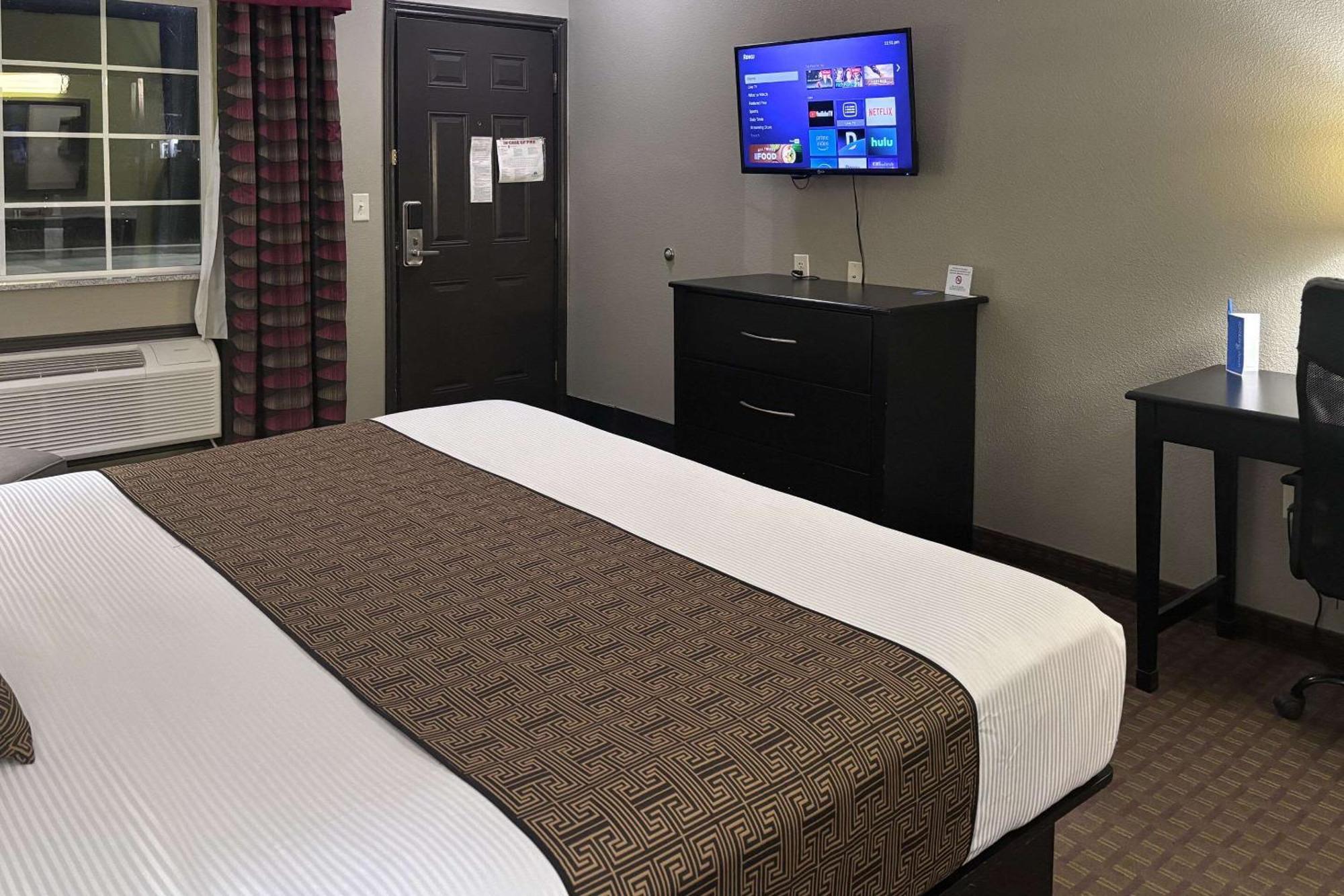 Rodeway Inn Dilley Экстерьер фото