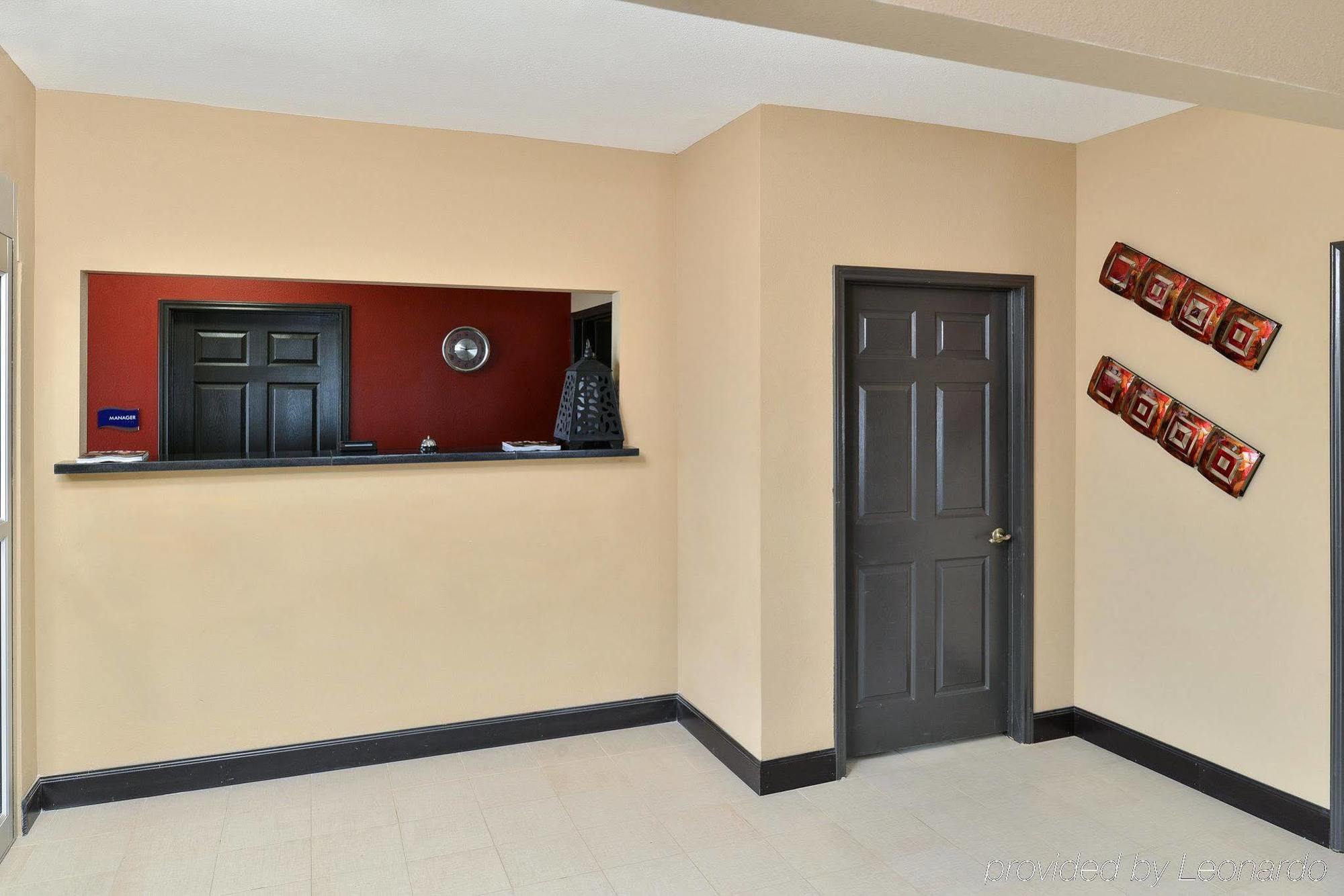 Rodeway Inn Dilley Экстерьер фото