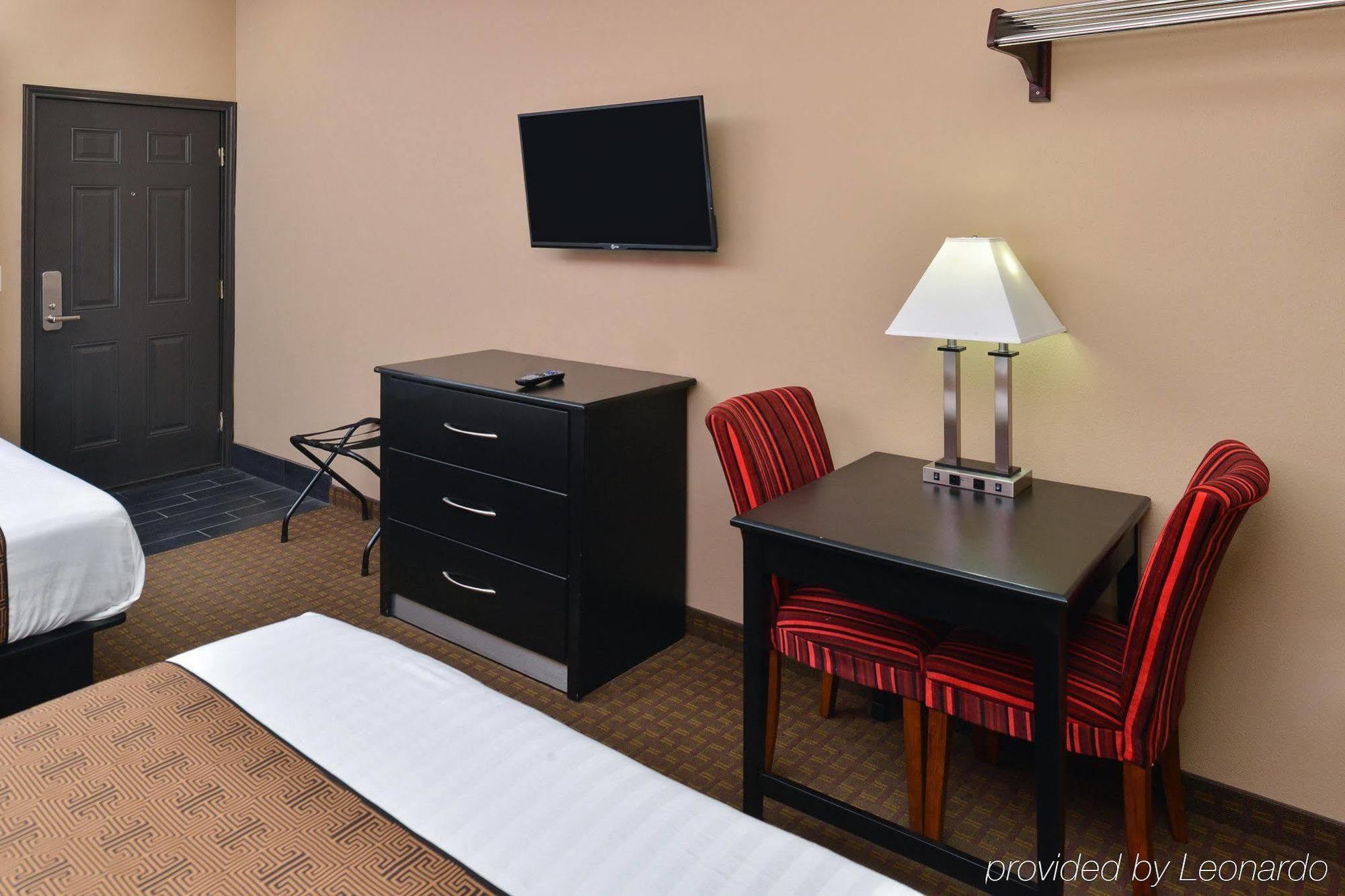 Rodeway Inn Dilley Экстерьер фото