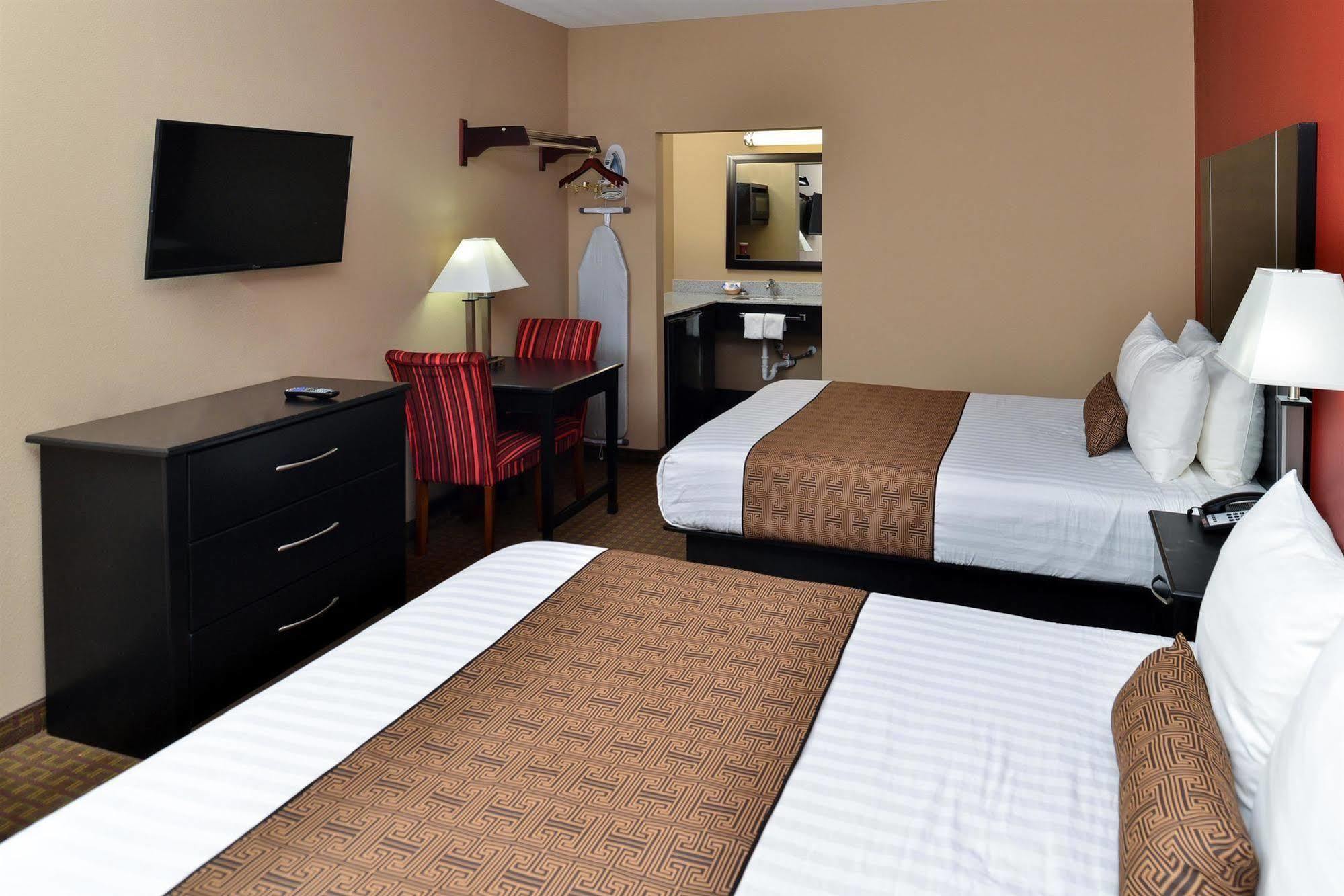 Rodeway Inn Dilley Экстерьер фото
